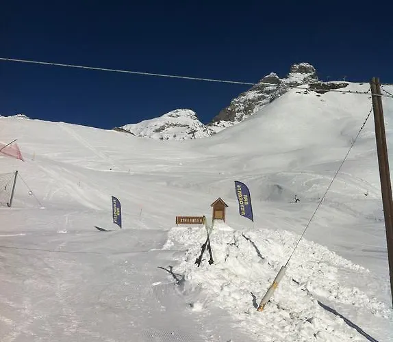 Cime Bianche فندق 3*